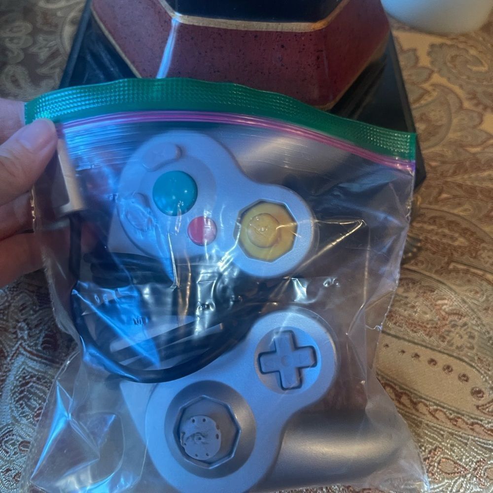 Nintendo GameCube Platinum Controller! - Picture 5 of 5